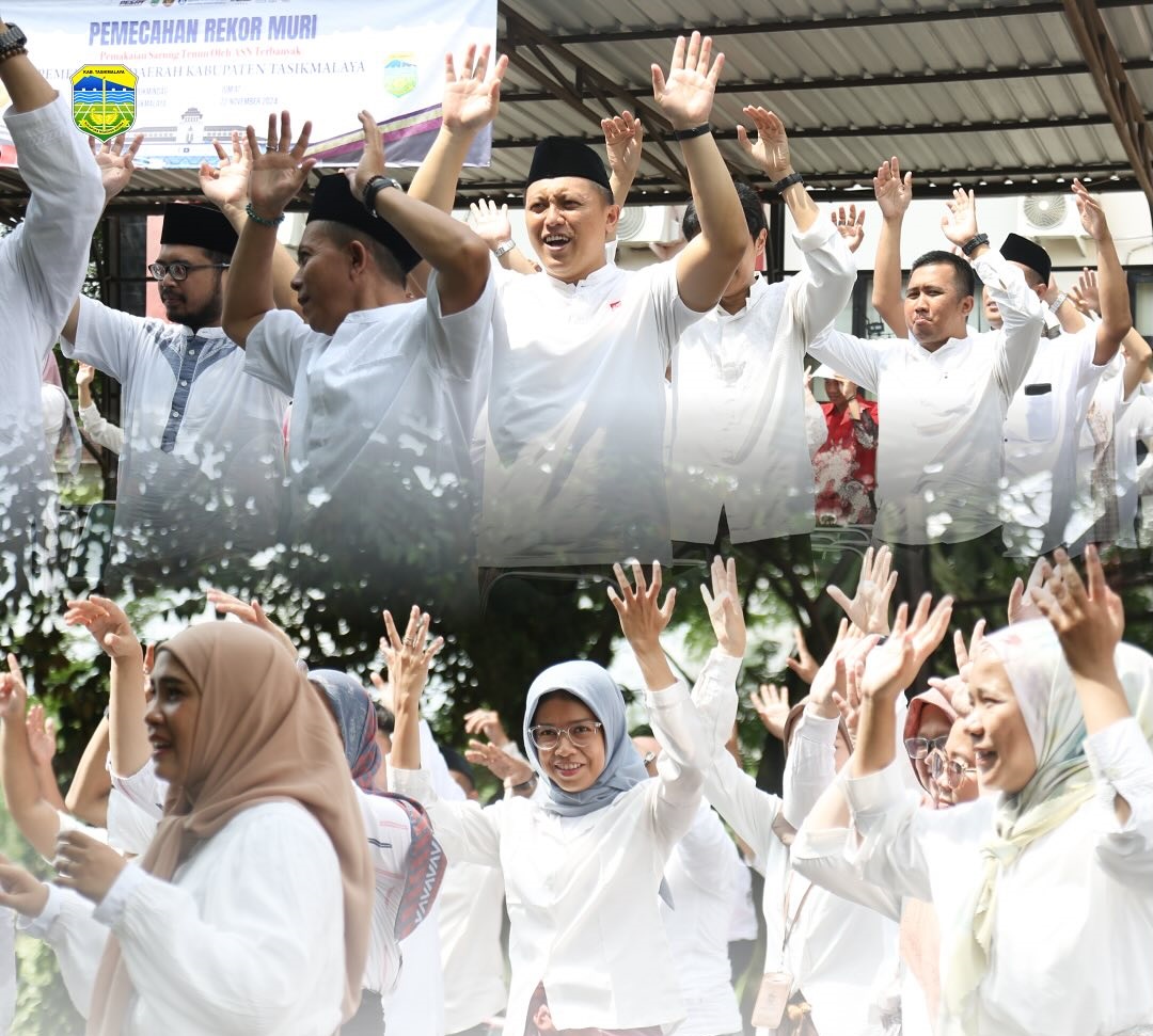 Asn Pemkab Tasikmalaya Ikuti Pemecahan Rekor Muri Pemakaian Sarung Tenun Terbanyak Oleh Asn